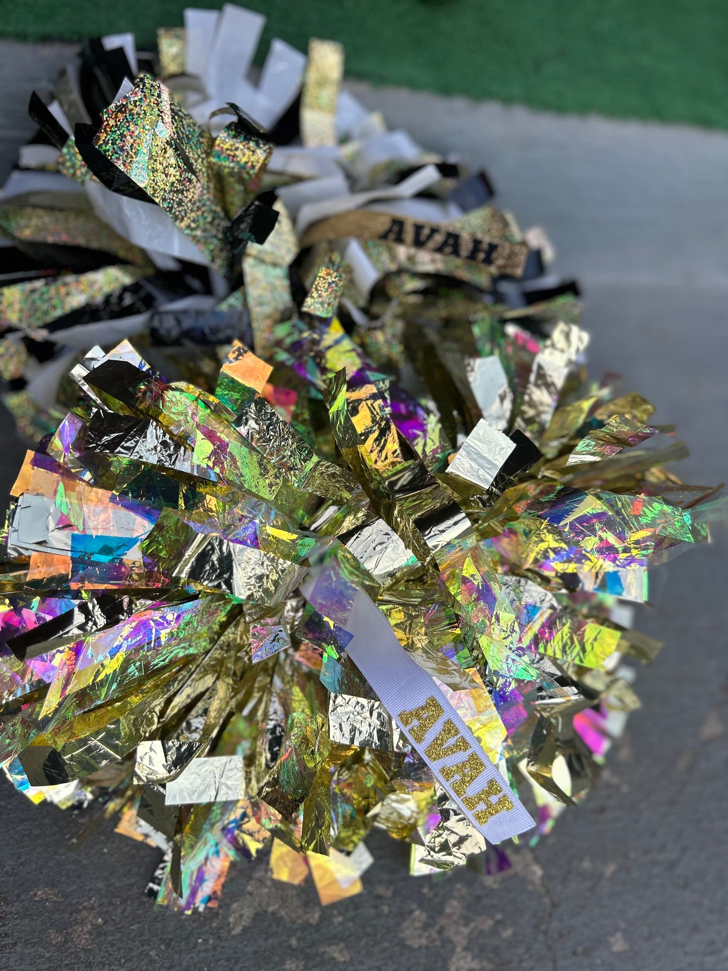 Pom Pom tags